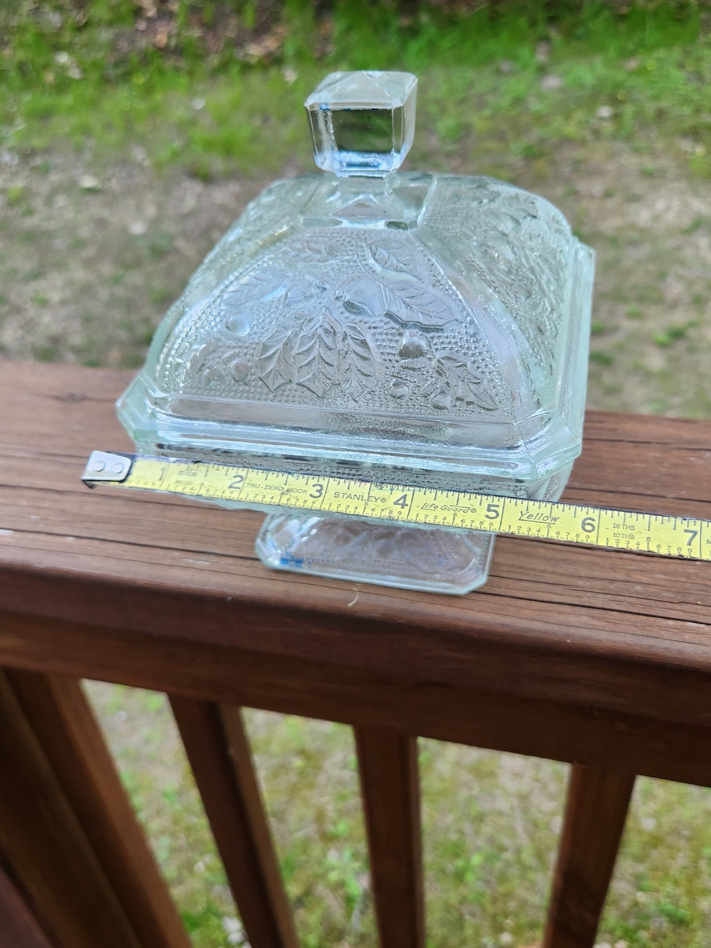 Vintage Jeannette Glass Acorn And Oak Leaf Square Candy Dish W/ Lid - Picture 14 of 16